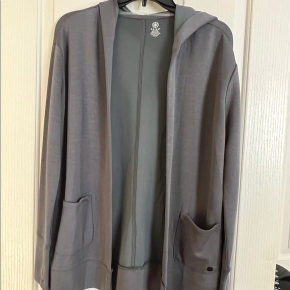 NWT Women's Gaiam Hudson Hooded Open-Front Wrap - Picture 2 of 11